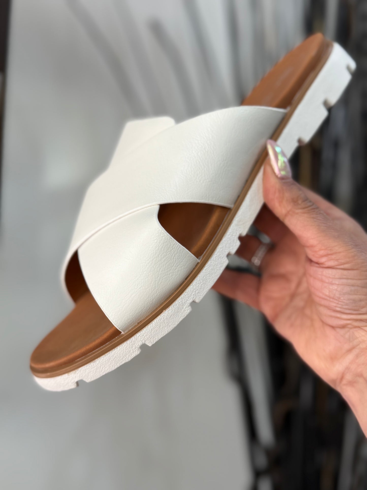 LUNAR- CHLOE MULE SANDAL-WHITE -AUTO15% off @checkout