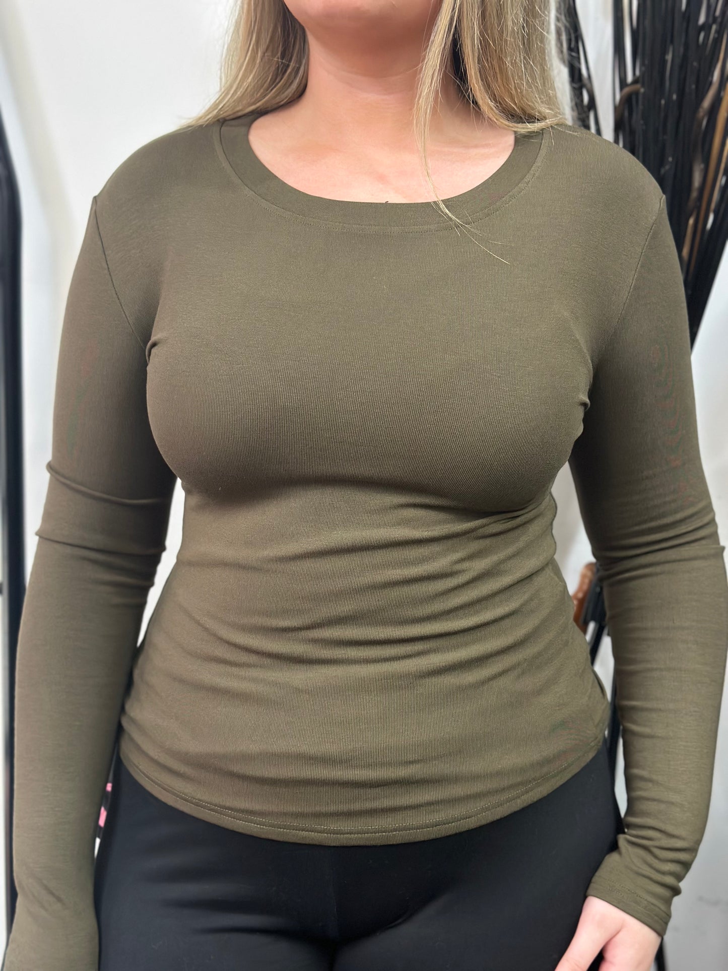 MWBASIC ALIE ROUND NECK LONG SLEEVED TOP