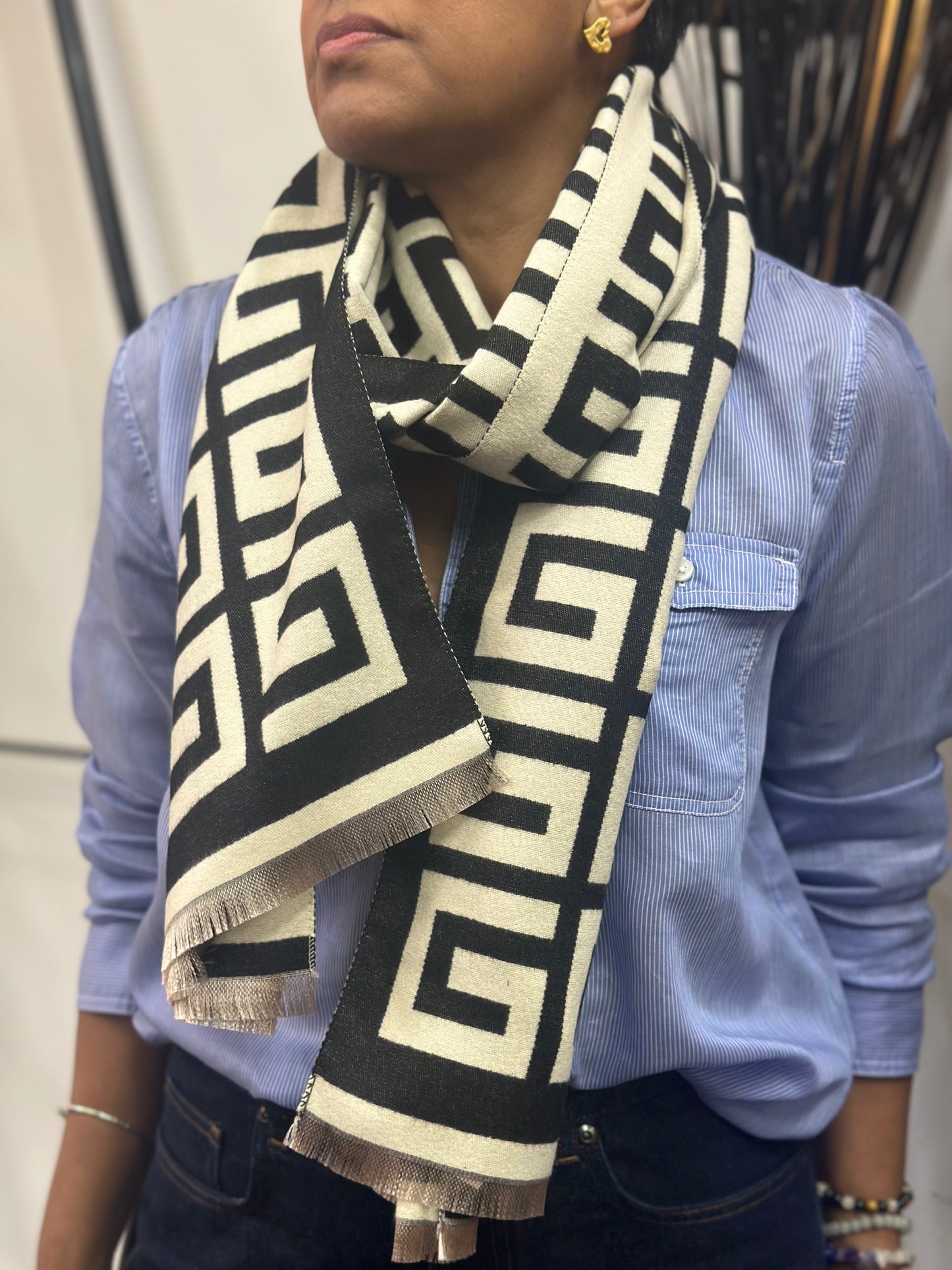 FF INSPIRED- REVERSIBLE SCARF- CASHMERE BLEND