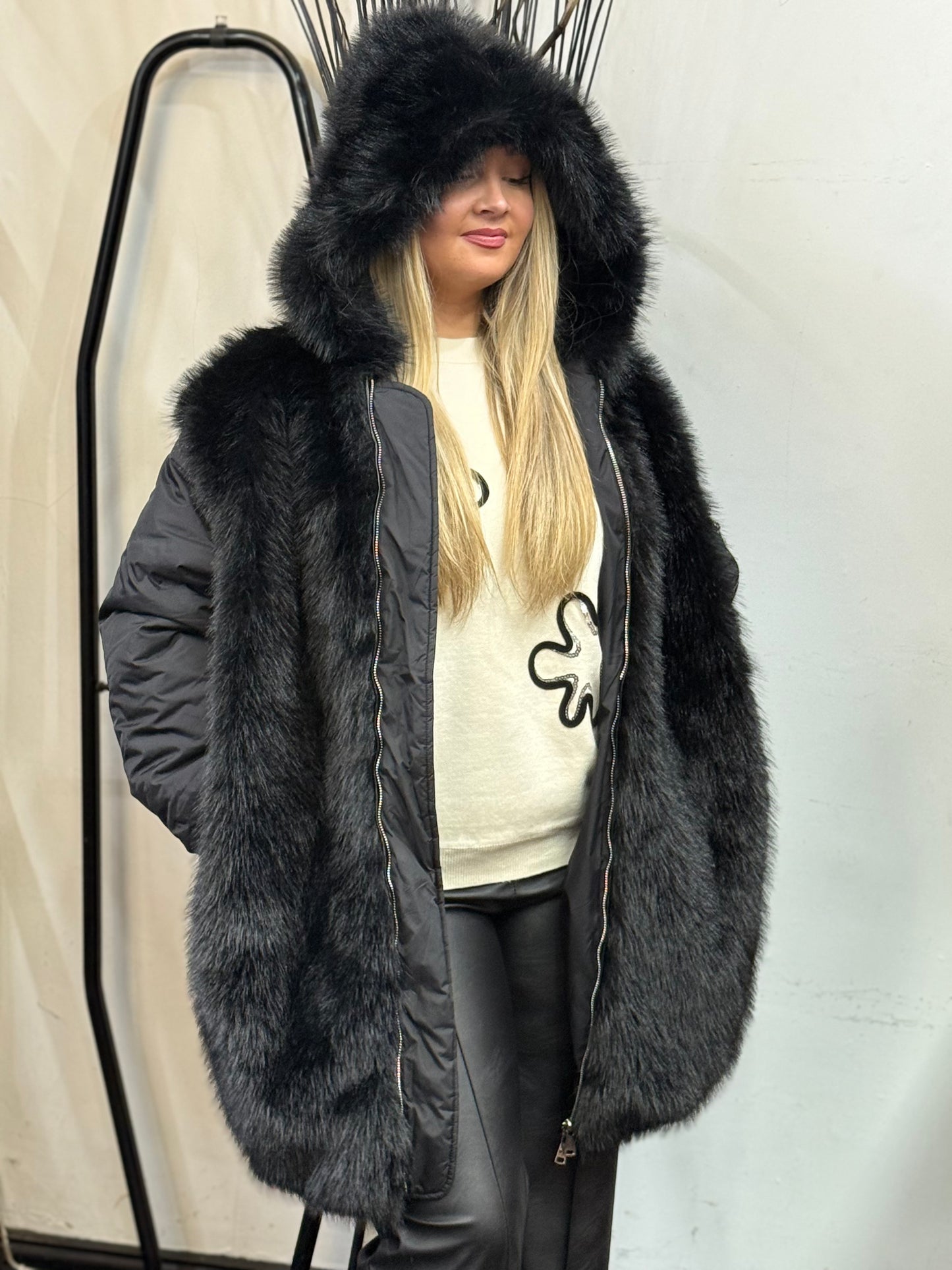 RUBY-LUXE FAUX FUR JACKET