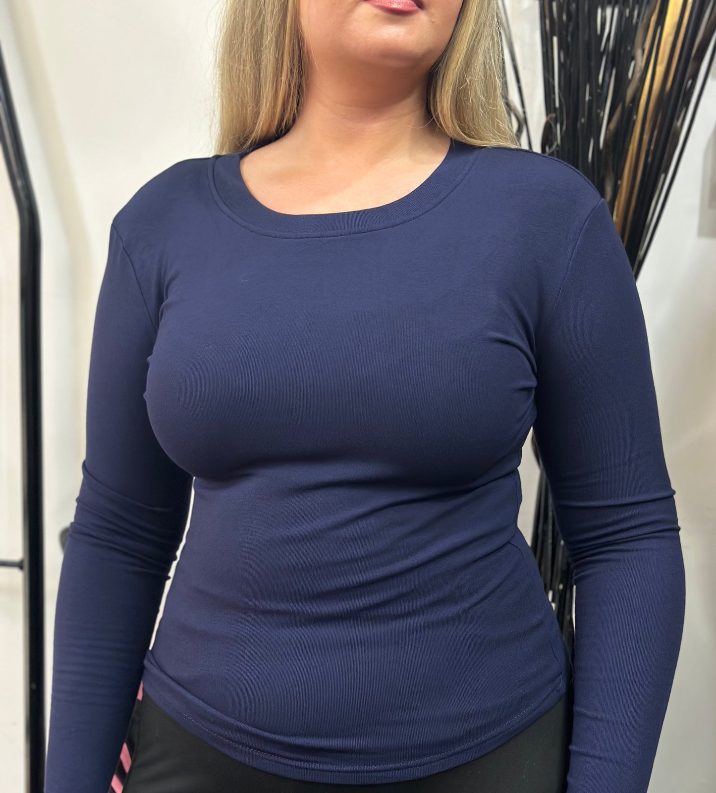 MWBASIC ALIE ROUND NECK LONG SLEEVED TOP