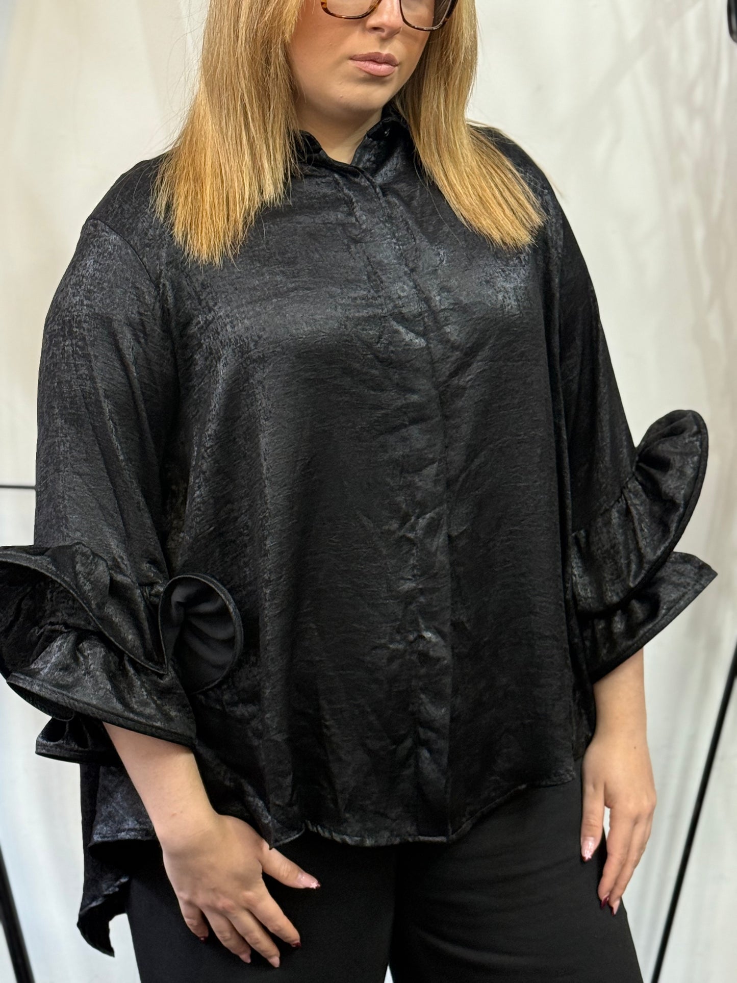 LOLA- FRILL SLEEVE LB33 SHIMMER SHIRT -#BlackFridaySale - -🖤🖤 AUTO XTRA20% off @ Checkout