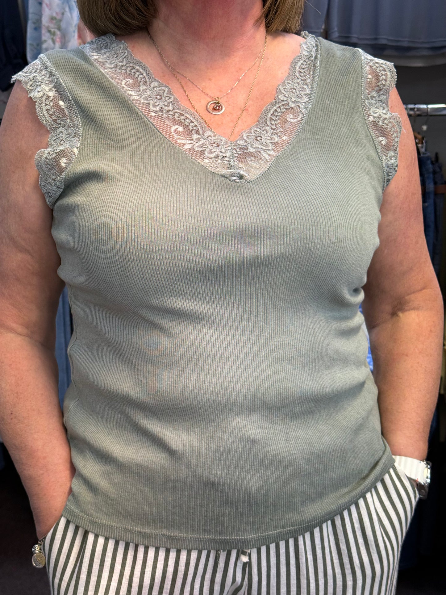 LIZZIE- RIB LACE V-VEST TOP