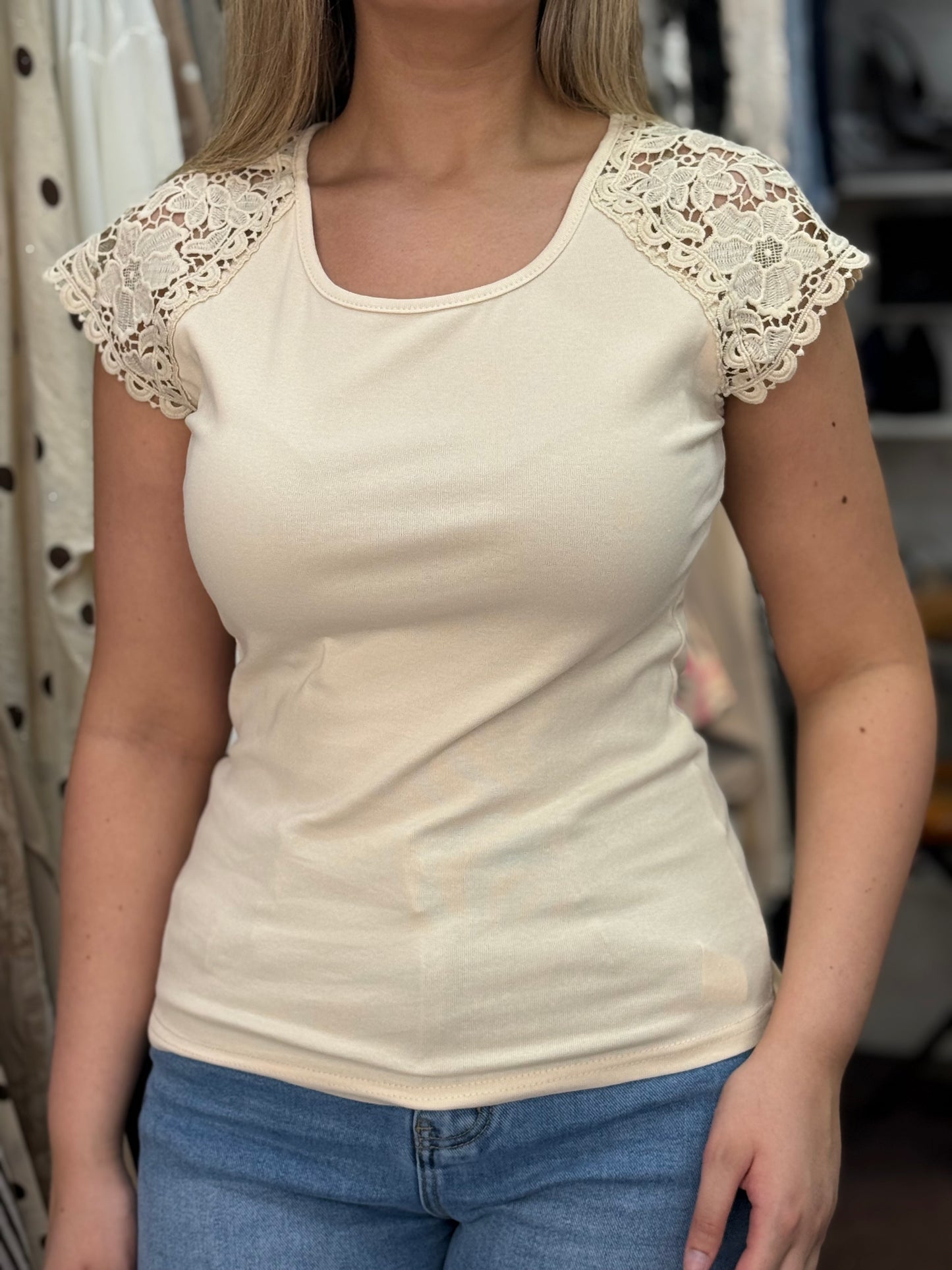 ZOEY-CROCHET V/BACK TEE TOP