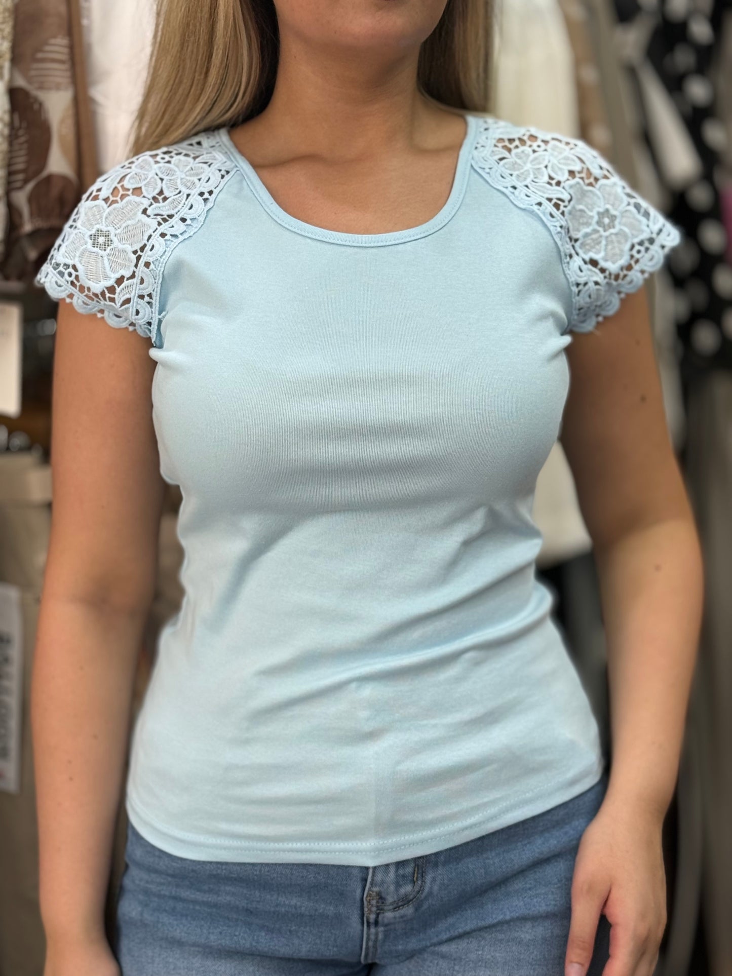 ZOEY-CROCHET V/BACK TEE TOP