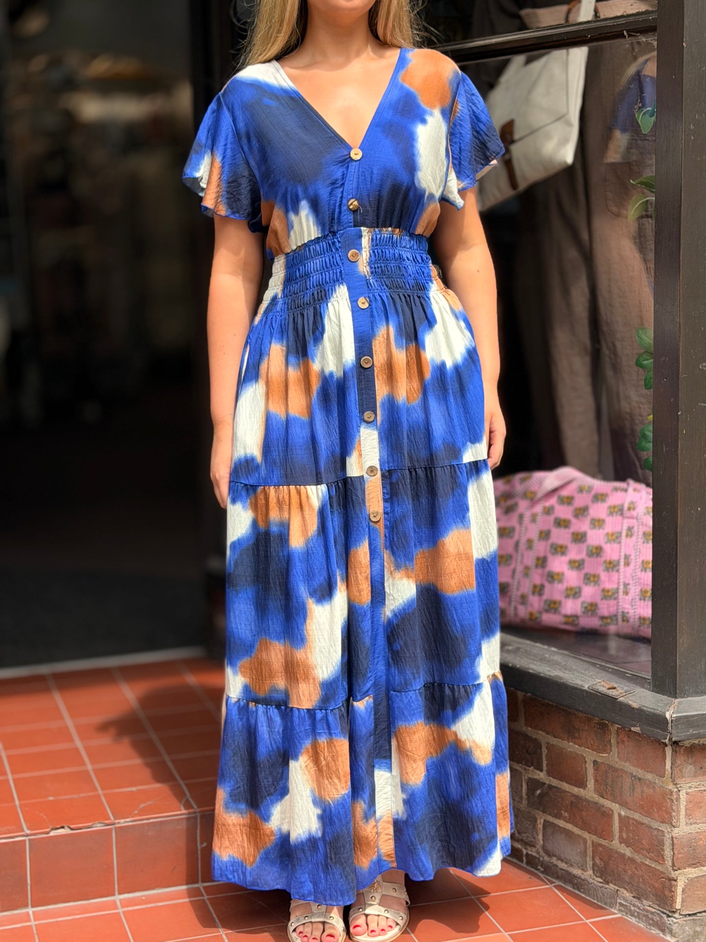 KATIE- V/NECK BUTTON DETAIL MAXI DRESS
