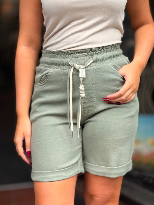 LANA-REG MOM FIT SHORTS
