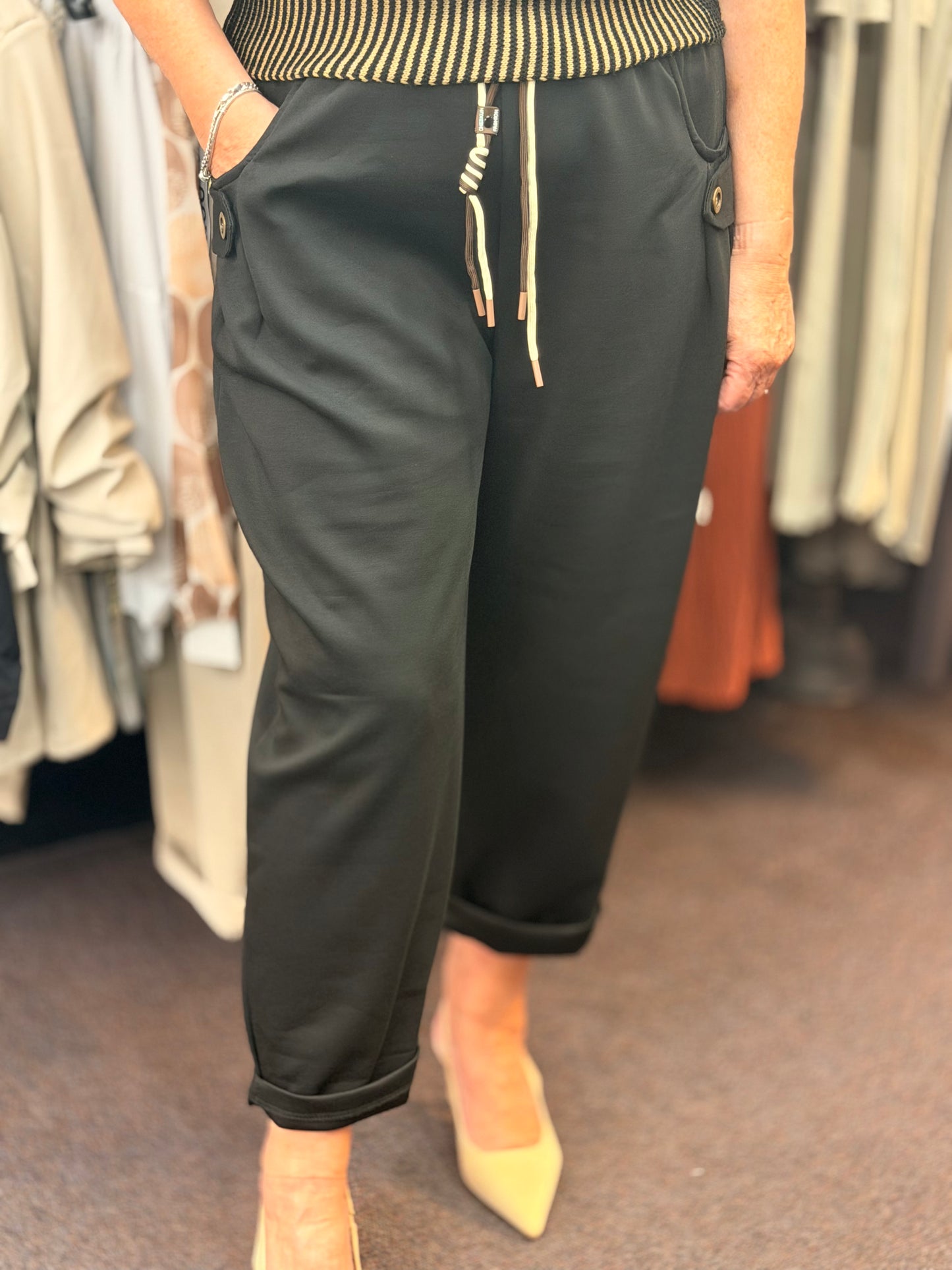 BAILEY-SCUBA BUTTON DETAIL JOGGER