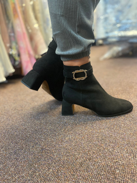 JACY BUCKLE BOOT-BLACK - SALE now