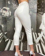 Load image into Gallery viewer, Zac &amp; Zoe Mom Jeans- WHITE-
